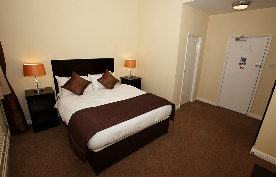 hotel suite, Dolphin, Swansea, Wales